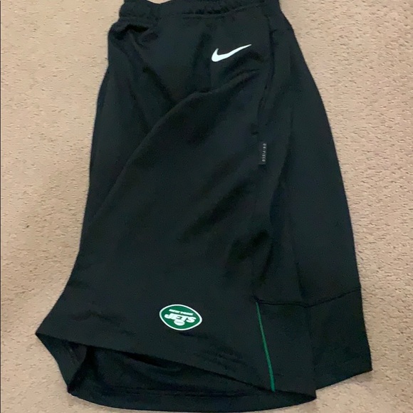 Nike Other - NWT- NYJ men’s in-field shorts